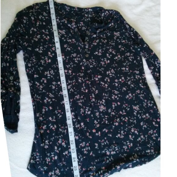 Women's Navy Floral Long Sleeve Henley, Denver Hayes, Medium - Picture 10 of 12